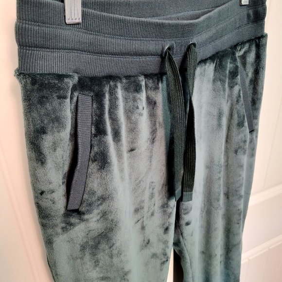 Athleta Size Small Double Cozy Karma Velour Recovery Joggers Plush Fleece Green - Picture 4 of 13